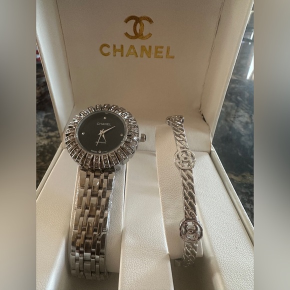 CHANEL Silver Tone Crystal-Accented Women's Watch with Matching Bracelet - Picture 14 of 17
